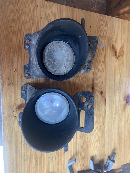 Ford f150 rok 04-08 halogeny mocowania