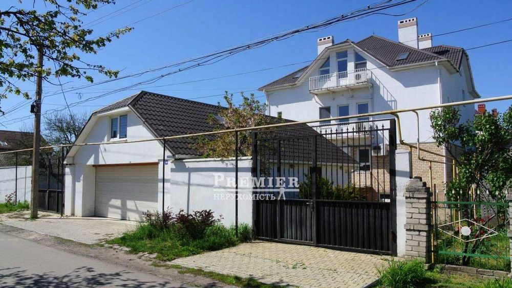 Продам двоповерховий будинок в Фонтанцs