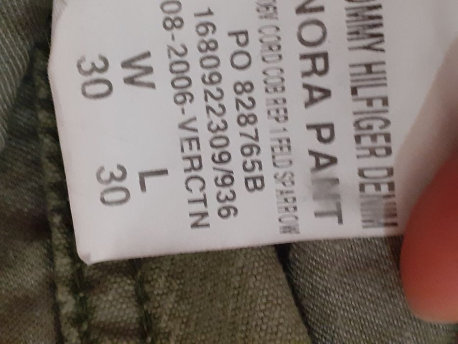 Spodnie z rozszerzanymi nogawkami