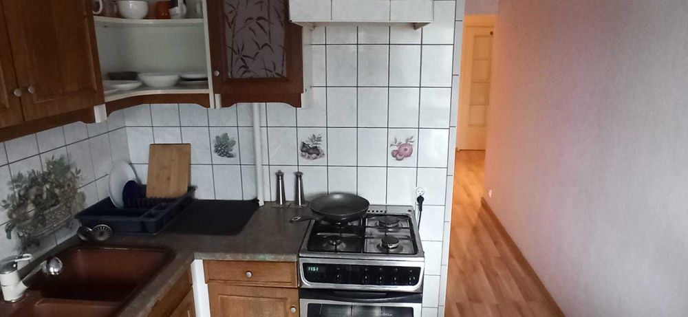 Do wynajęcia jasny ładny, duży pokój z balkonem – ul. Broniewskiego