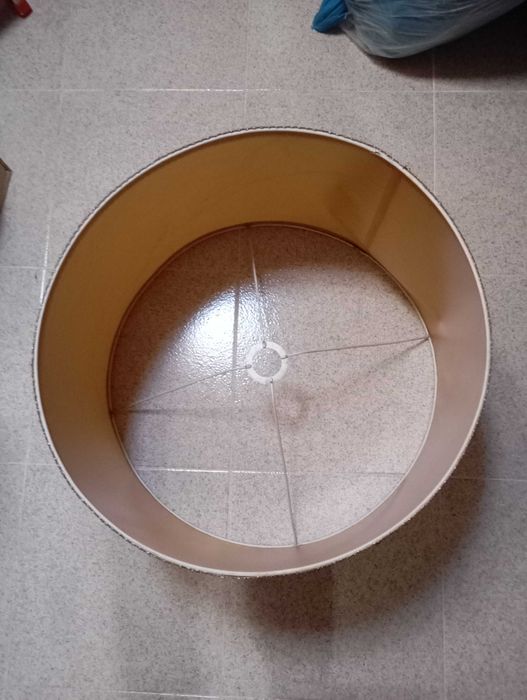 Abajur com cerca de 40 anos