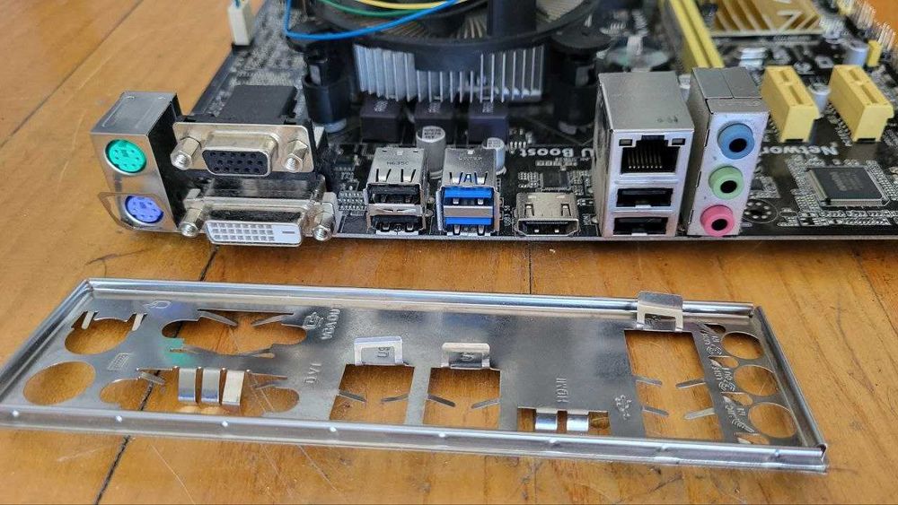 Комплект i5 4460+ Asus B85M-G+8gb ddr3+ Куллер Socket 1150
