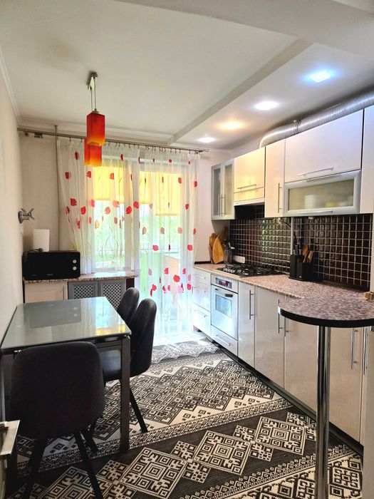 Продаж 3х кім квартири. Гірницький