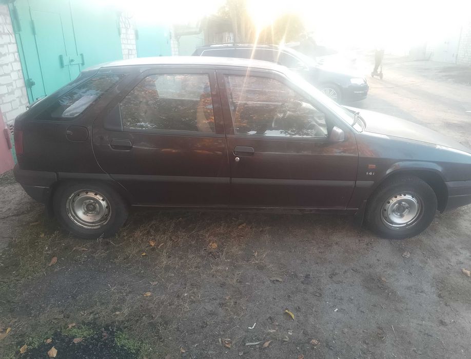 Автомобиль Ситроен
