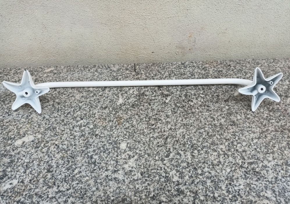 Toalheiro branco