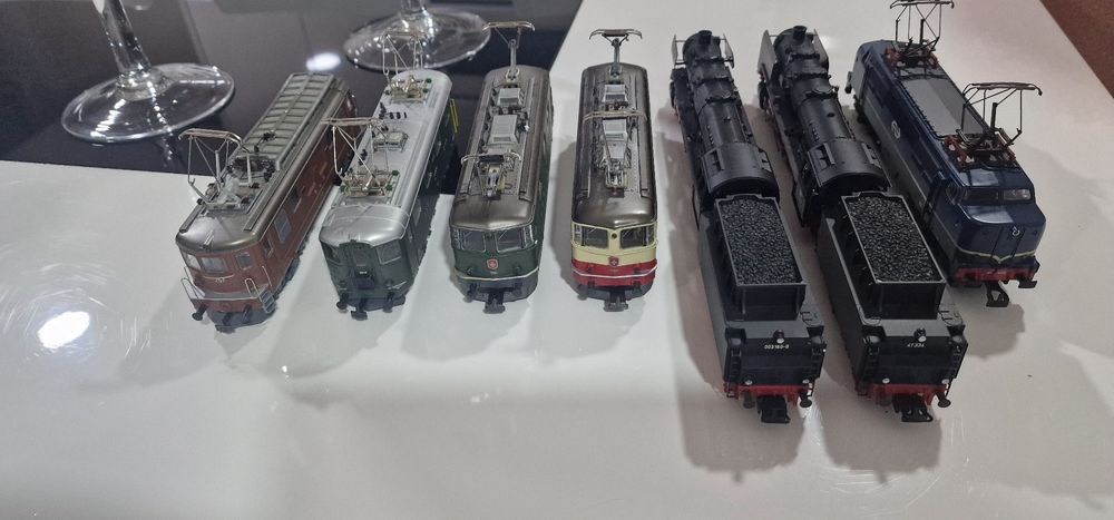 Vario material comboios ho novos