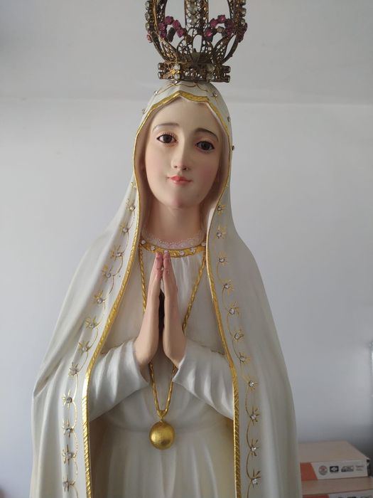 Nossa senhora de Fátima em madeira