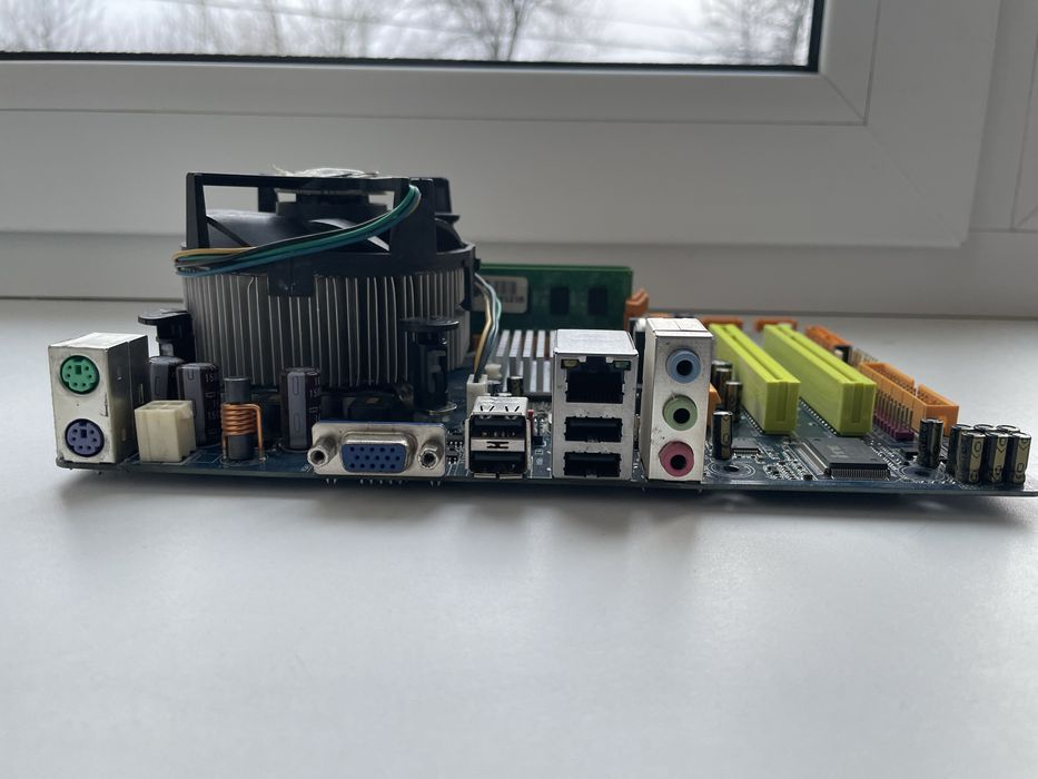 Продам ПК LGA 775 / Intel Xeon E5430 / 4GB ОЗУ DDR3