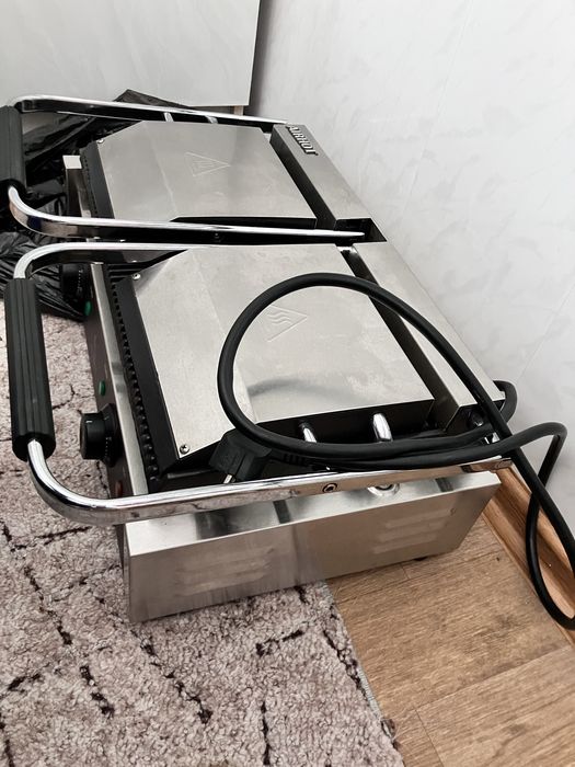 Гриль контактний Airhot DCG  прижимной