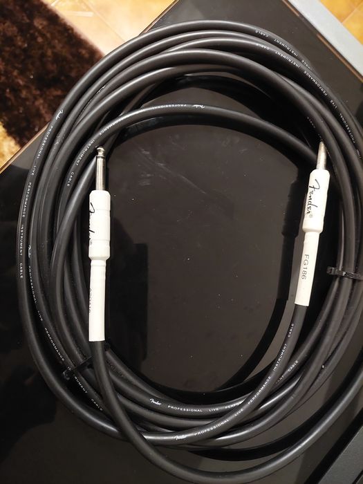 Cabo Fender Professional studio 6 Mt ( Novo )