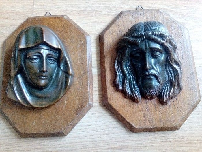 Święte głowy z cynkalu na drewnie stare, antyk