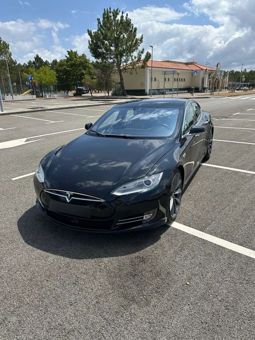 Tesla Model S 85D AWD
