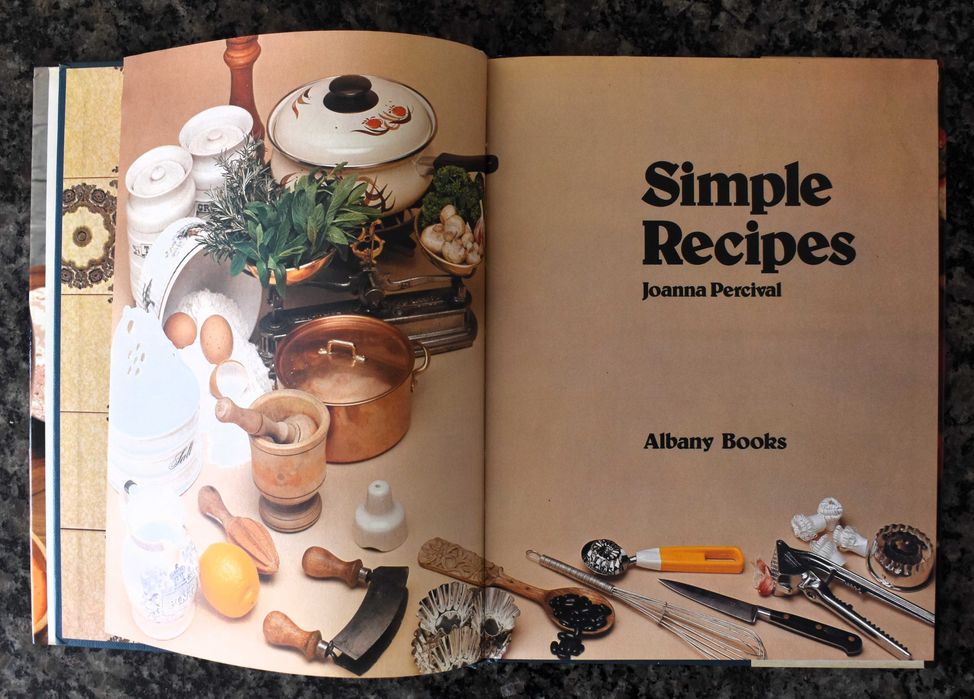 2 Livros: Classic Recipes & Simple Reciples