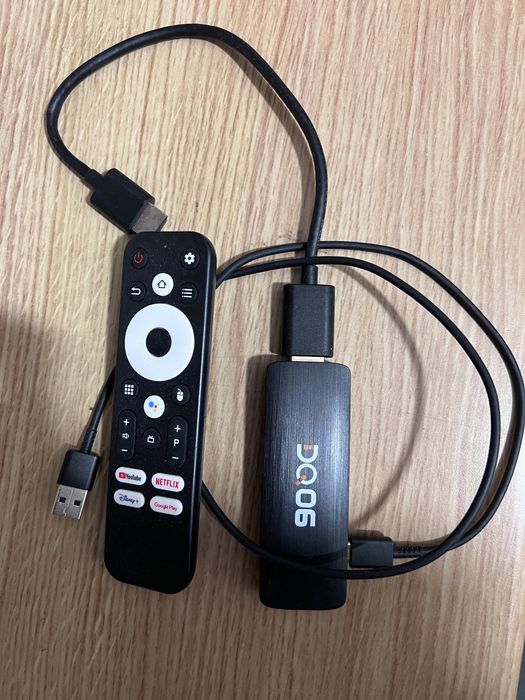 Android TV Stick DOOG DOO8 2GB RAM 32GB ROM + Comando e Cabos