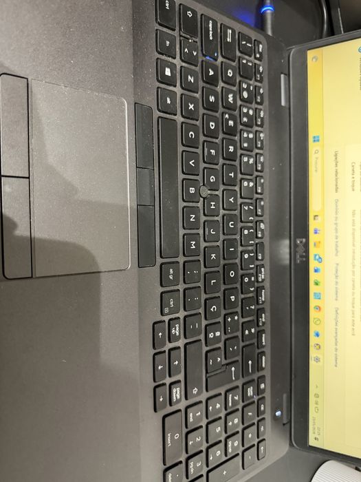 Dell Precision 3541502037399848898563