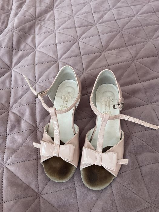 Танцювальні туфлі. Рожеві. Розмір 20,5