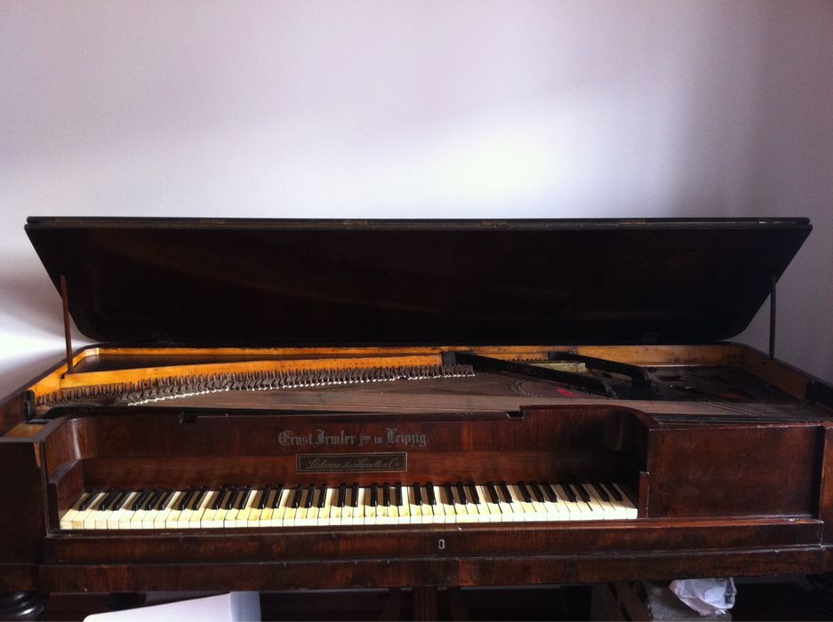 Piano Classico, antigo.