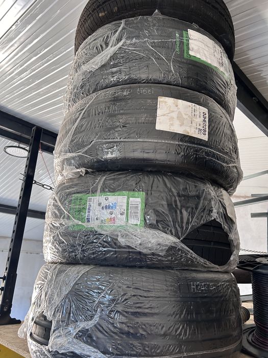 Pneus 245/35R19 novos