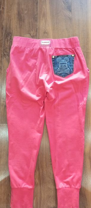 Крутой спортивный костюм