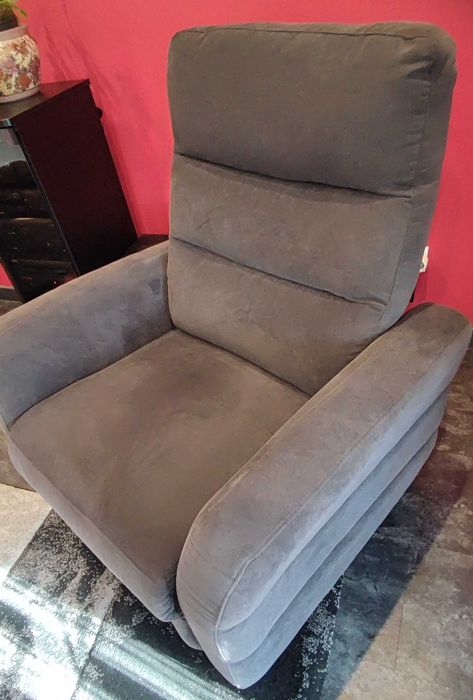 Poltronas elétricas reclináveis - Reservadas