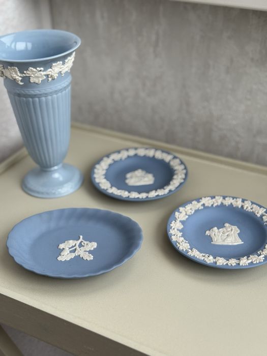 Ваза Wedgwood OF ETRURIA & Barlaston Англія, оригінал: 900 грн