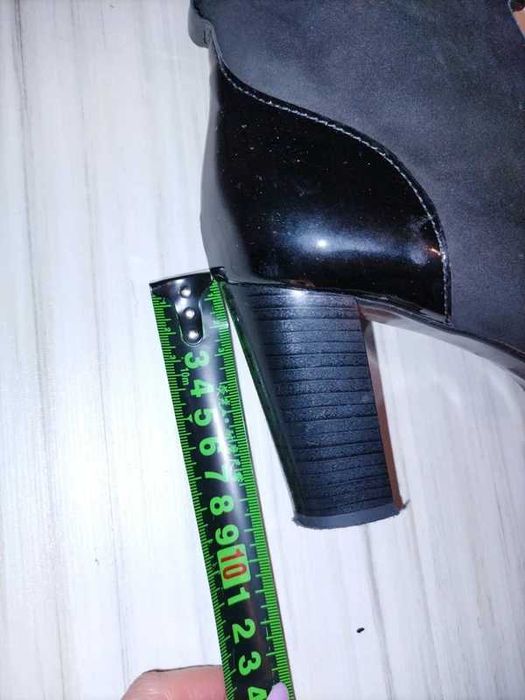 w stanie idealnym botki damskie rozm. 39 firmy Nessi