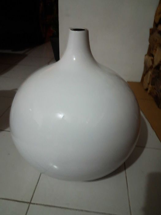 Peça decorativa branca