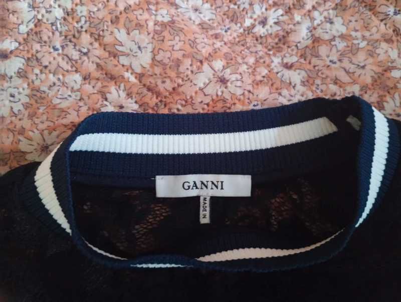 Koronkowa sukienka ganni