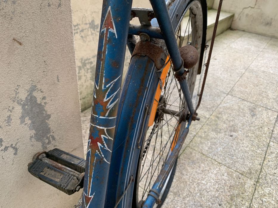 Bicicleta feminina para colecionar ou passear restaurada