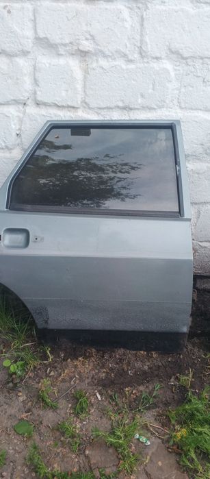 Продам двері під ремонт