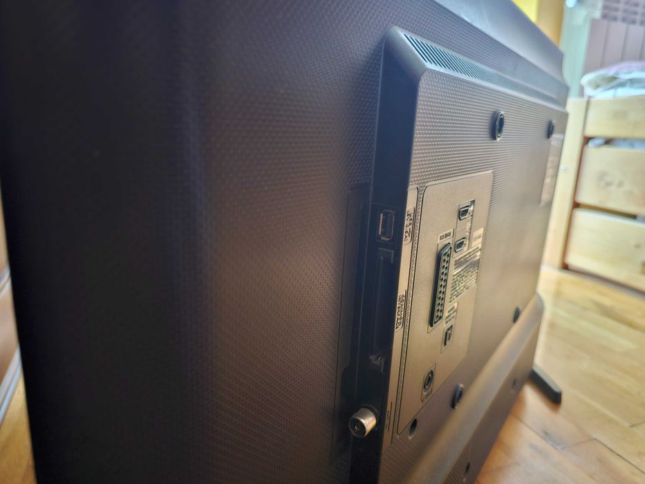 Telewizor Samsung 32 cale Full HD + dekoder DVB-T2 – sprawny zestaw