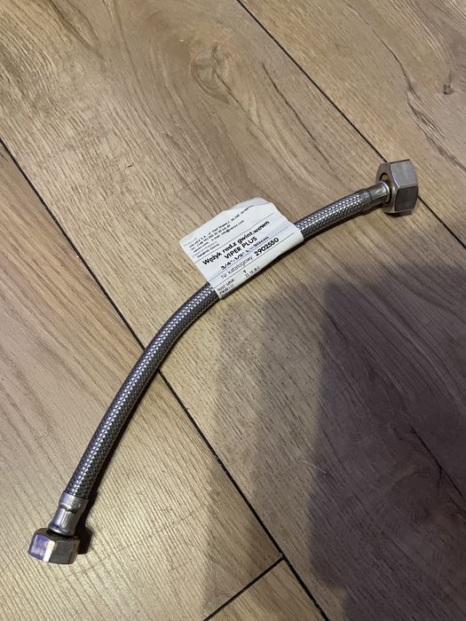 Wężyk z gwintem wewnętrznym 3/4 na 1/2 30 cm