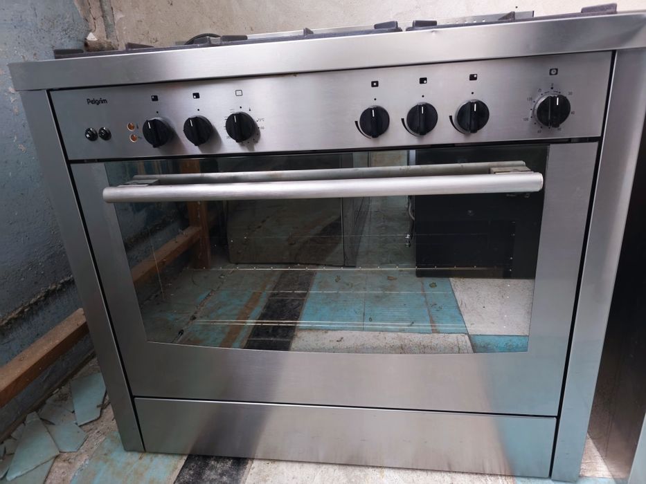 Професійна газова плита на 5 камфорок