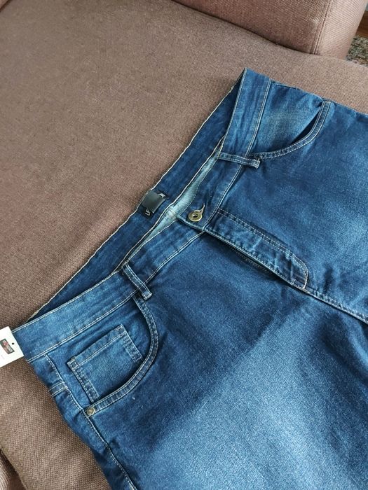 Spodnie jeansowe damskie