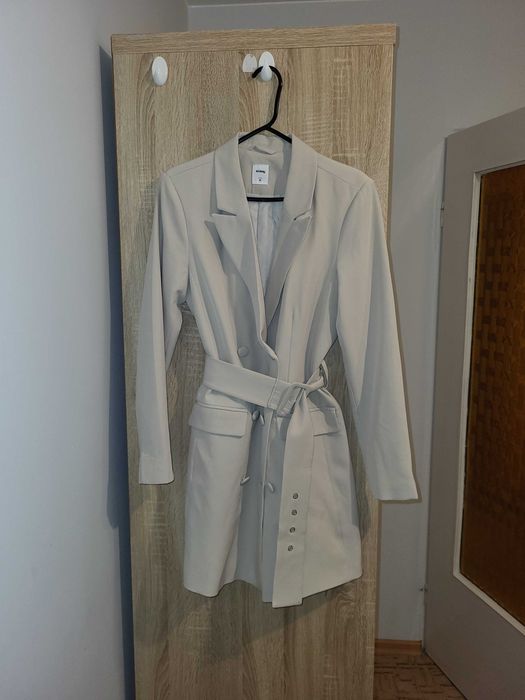 АКЦІЯ! Жіноча класична сукня-піджак бежева Sinsay, M