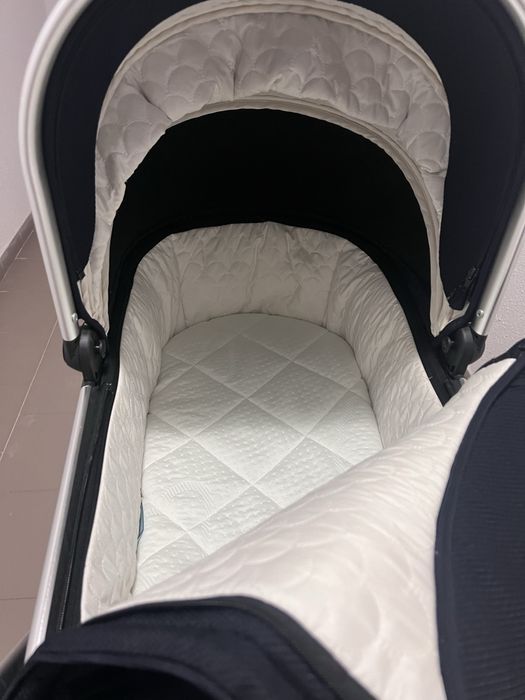 Коляска 2 в 1 в отличном состоянии