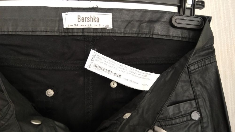 Джинси Bershka нові