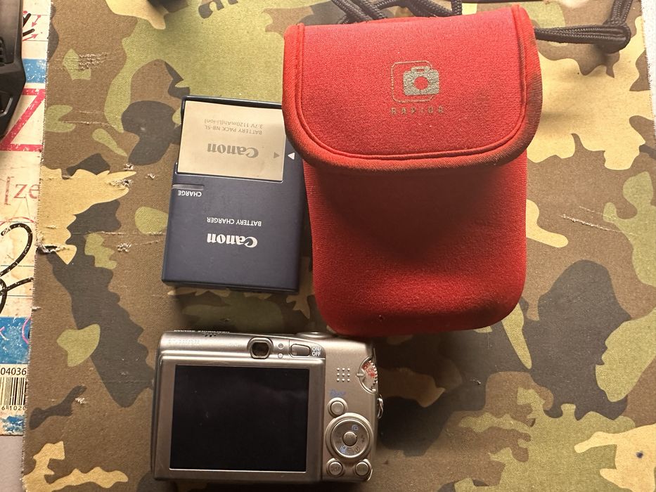 Компактний фотоапарат Canon – готовий до роботи!