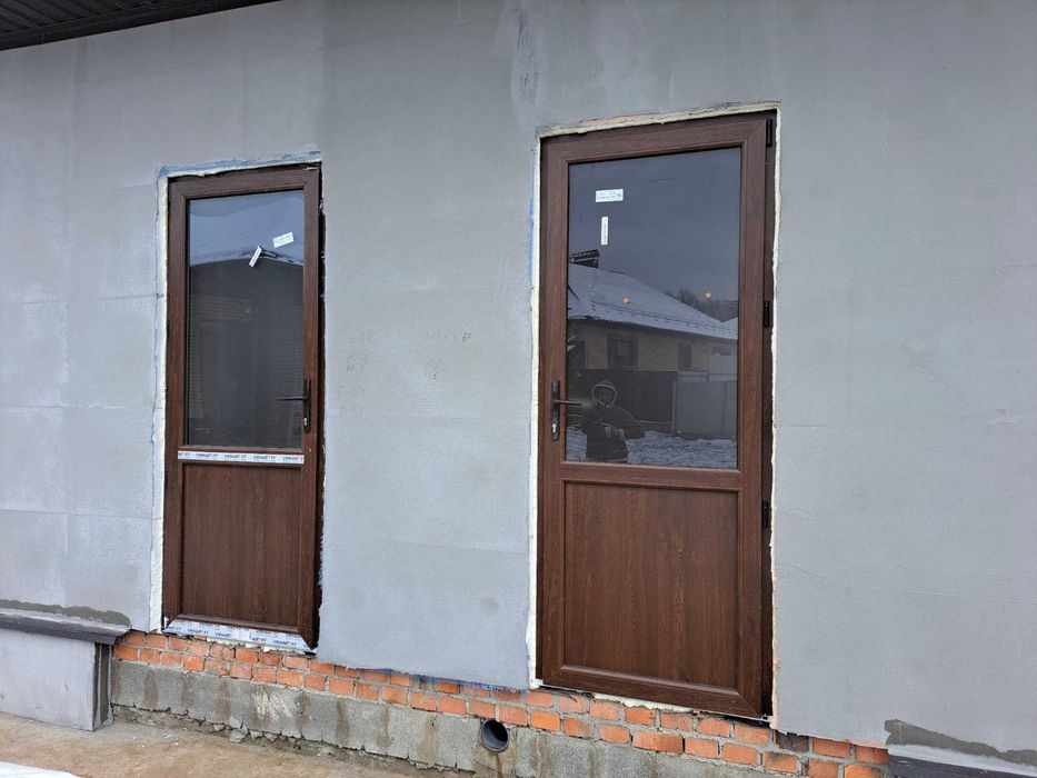 Продаємо металопластикові двері в туалет, душ, сарай, погріб та інші