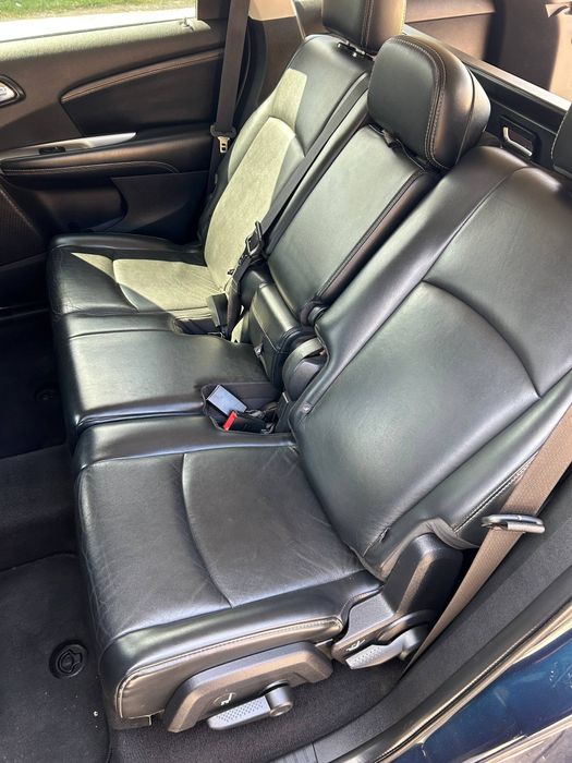 Dodge Journey 2013 року
