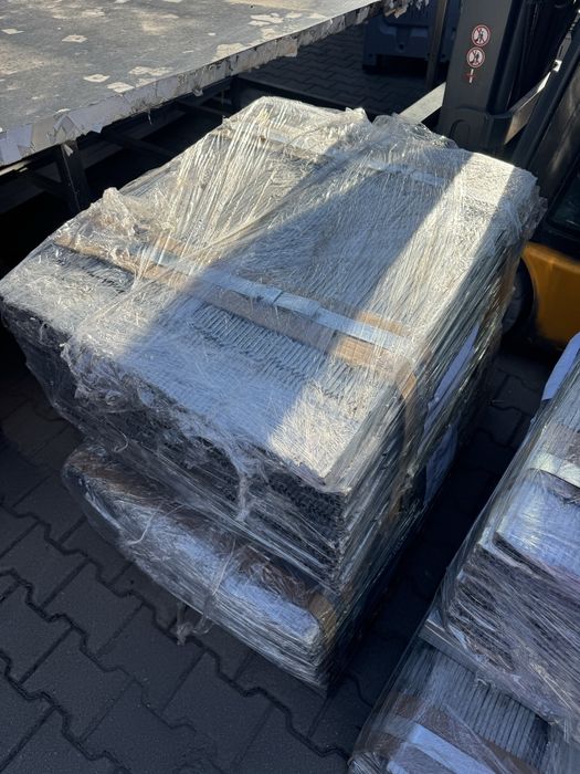 Kompletny system do malin i jeżyn – słupki 2,5 m, poprzeczki, drut, kotwy