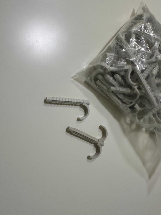 Дюбель крюк для труб