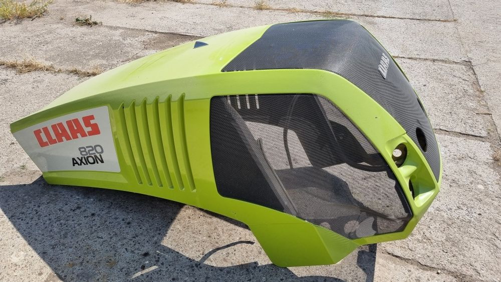 Maska Claas Axion 820
