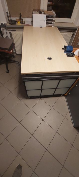 Sprzedam biurko w bardzo dobrym stanie