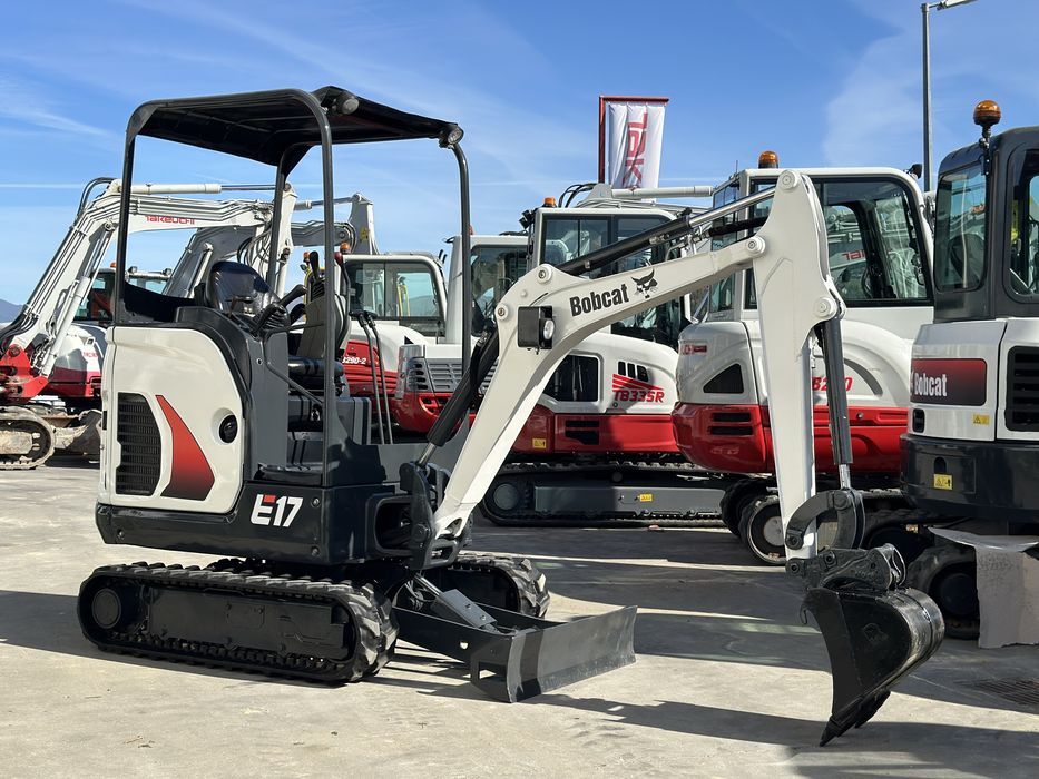 Mini-giratória BOBCAT E17