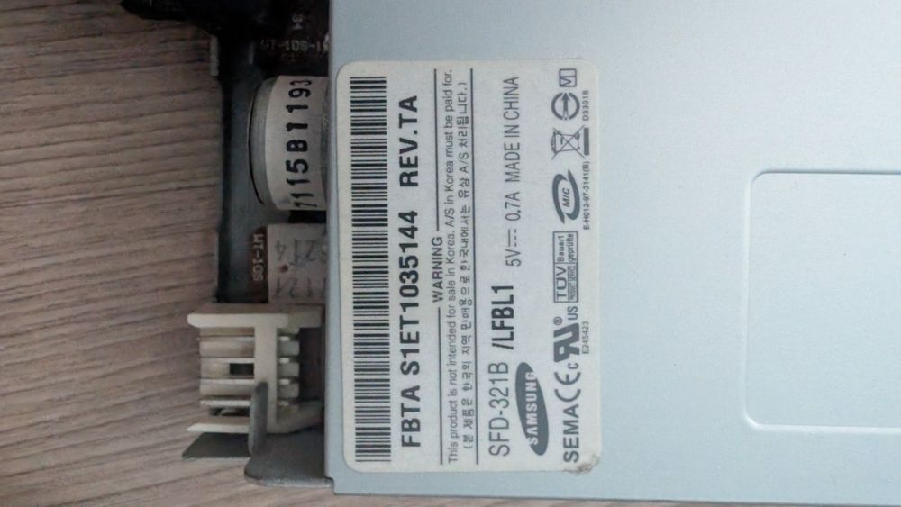 Stacja dyskietek 3,5 Samsung SFD-321B