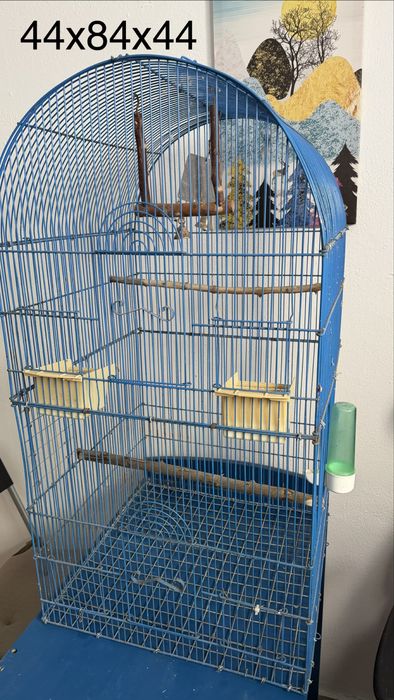 Duas gaiolas com acessorios disponivel medidas nas fotos