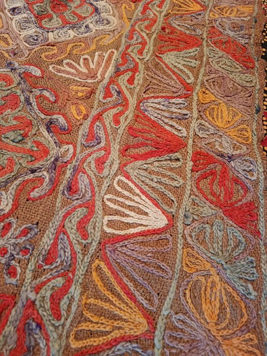 Tapetes rusticos artesanais serapilheira bordada mão - bom estado - muito resistentes - originais