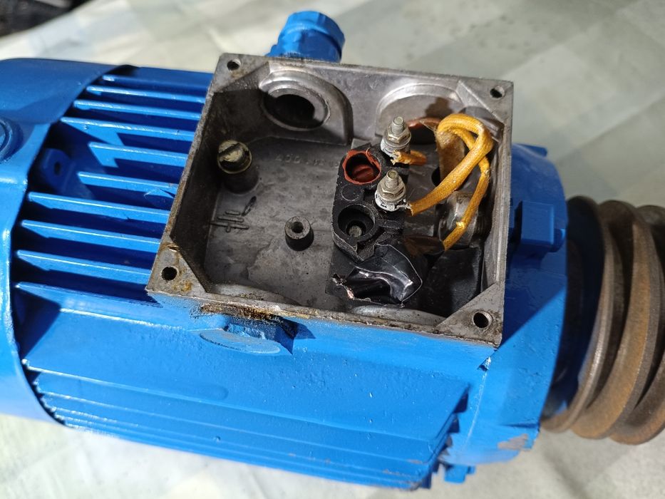 Продам электродвигатель  2,2 квт