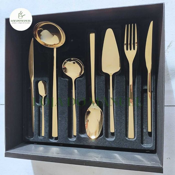 Luxuoso Faqueiro dourado - Belo Inox - 130 peças em Caixa de Madeira